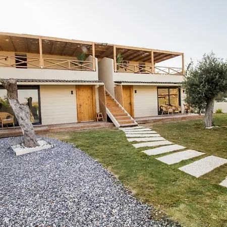 אכסניה Unique Boutique Hotel For Chill/Out Getaway Bogazici