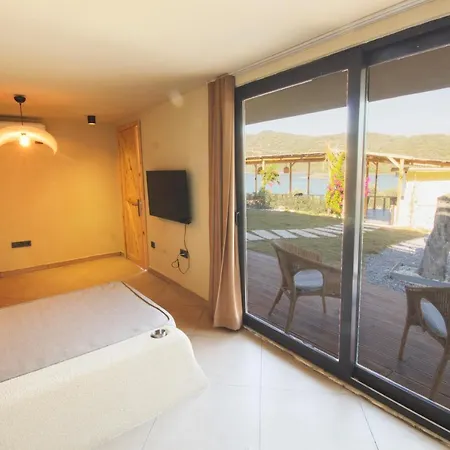 אכסניה Unique Boutique Hotel For Chill/Out Getaway Bogazici