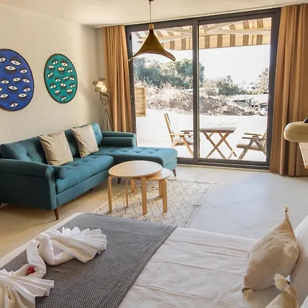 אכסניה Unique Boutique Hotel For Chill/Out Getaway