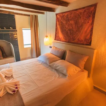 אכסניה Unique Boutique Hotel For Chill/Out Getaway *