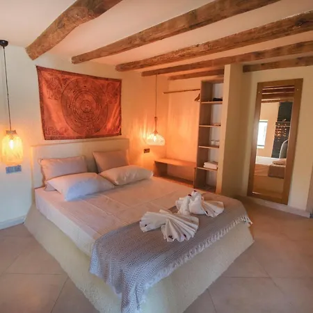 אכסניה Unique Boutique Hotel For Chill/Out Getaway