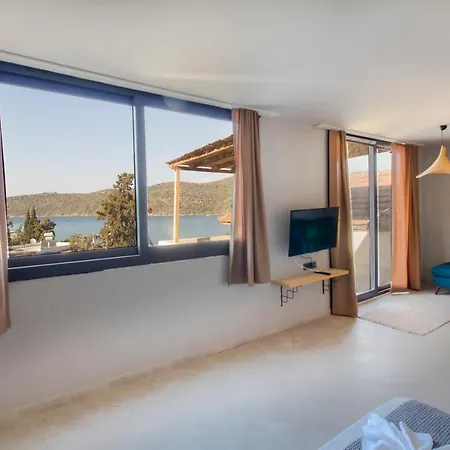 Unique Boutique Hotel For Chill/Out Getaway אכסניה